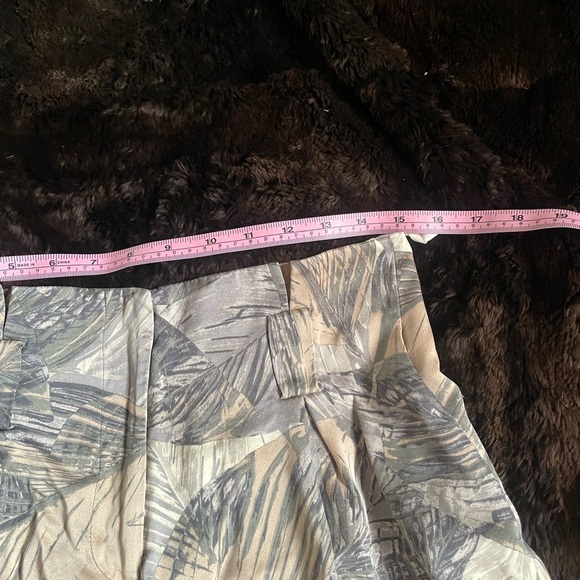 100% Silk L’Agence shorts size 6 - Picture 10 of 13